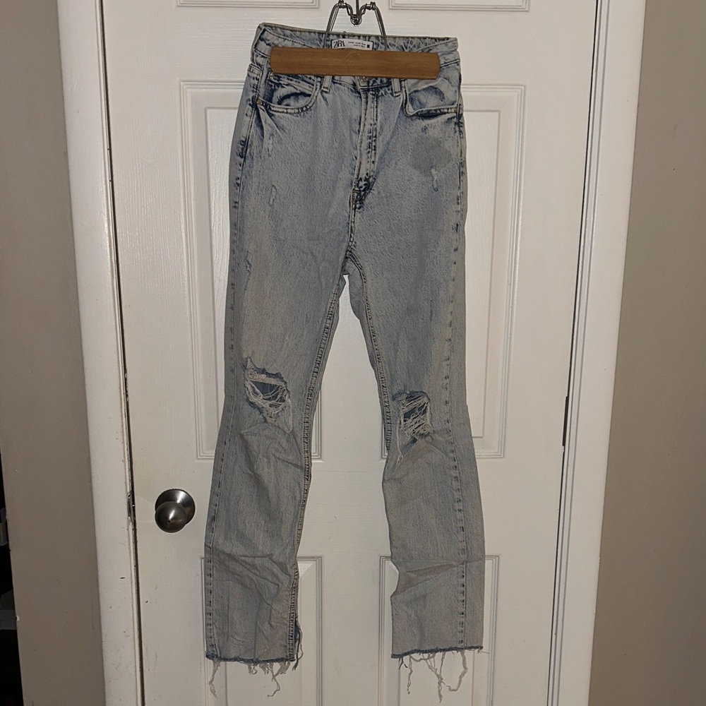 Zara Women's Straight Leg Jeans in Light Blue